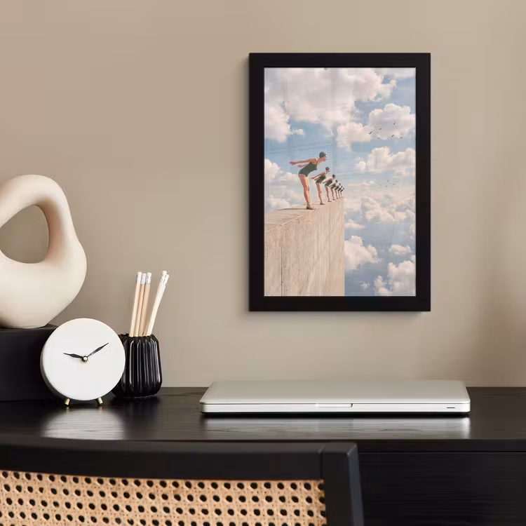 Poster met lijst - Vrouwen - Duikhouding - Wolken — 3