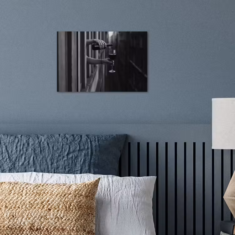 Poster - Wijnfles - Glas - Handen - Raam — 3