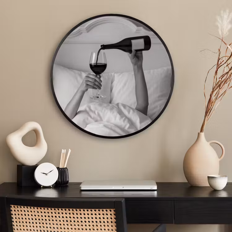 Ronde fotolijst - Lakens - Armen - Wijn - Glas — 2