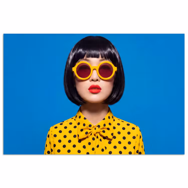 Poster - Vrouw - Zonnebril - Pop Art - Portret - Geel — 1
