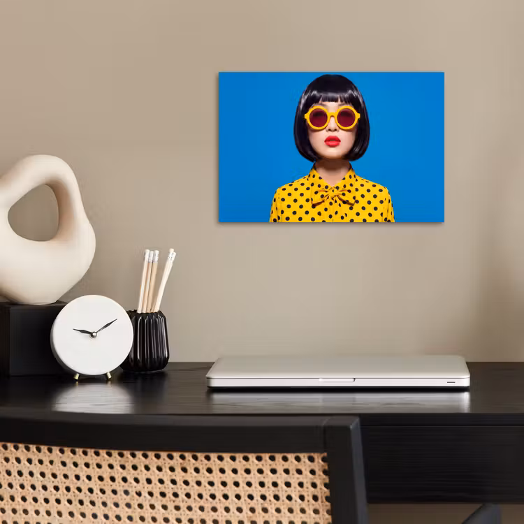 Poster - Vrouw - Zonnebril - Pop Art - Portret - Geel — 2