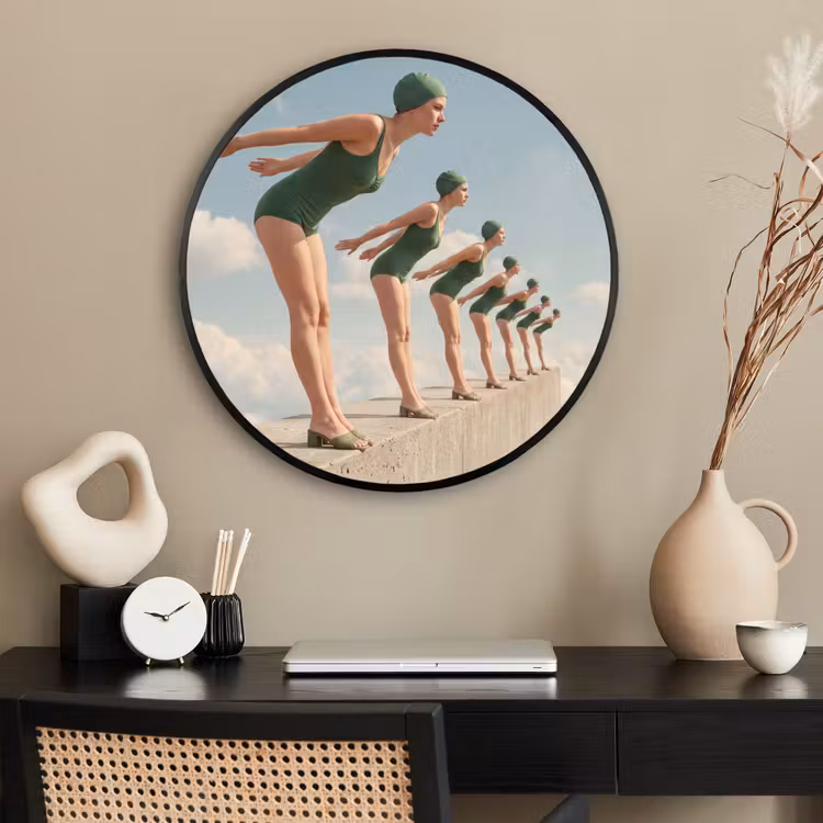 Ronde fotolijst - Vrouwen - Duikhouding - Wolken — 2