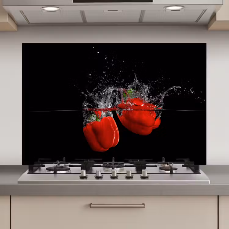 Spatscherm keuken - Paprika - Groente - Stilleven - Water - Rood — 1