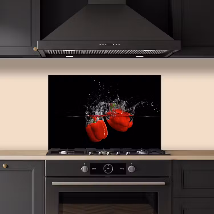 Spatscherm keuken - Paprika - Groente - Stilleven - Water - Rood — 2