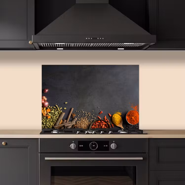 Spatscherm keuken - Stilleven van Specerijen en Aroma's — 2