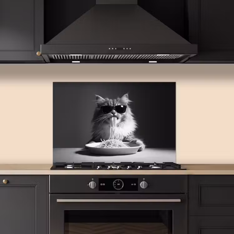 Spatscherm keuken - Langharige kat - Zonnebril - Spaghetti - Humor - Zwart - wit — 2