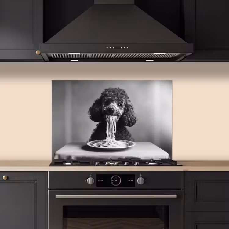 Spatscherm keuken - Poedel - Hond - Zwart - Wit - Schattig - Pasta — 2