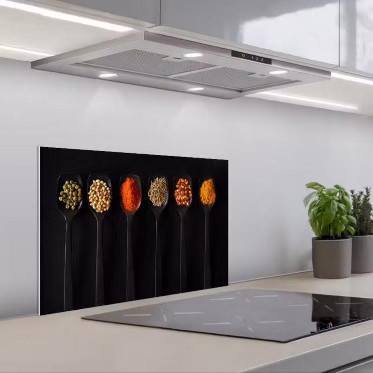 Spatscherm keuken - Kleurrijk Kruiden Kwartet — 5