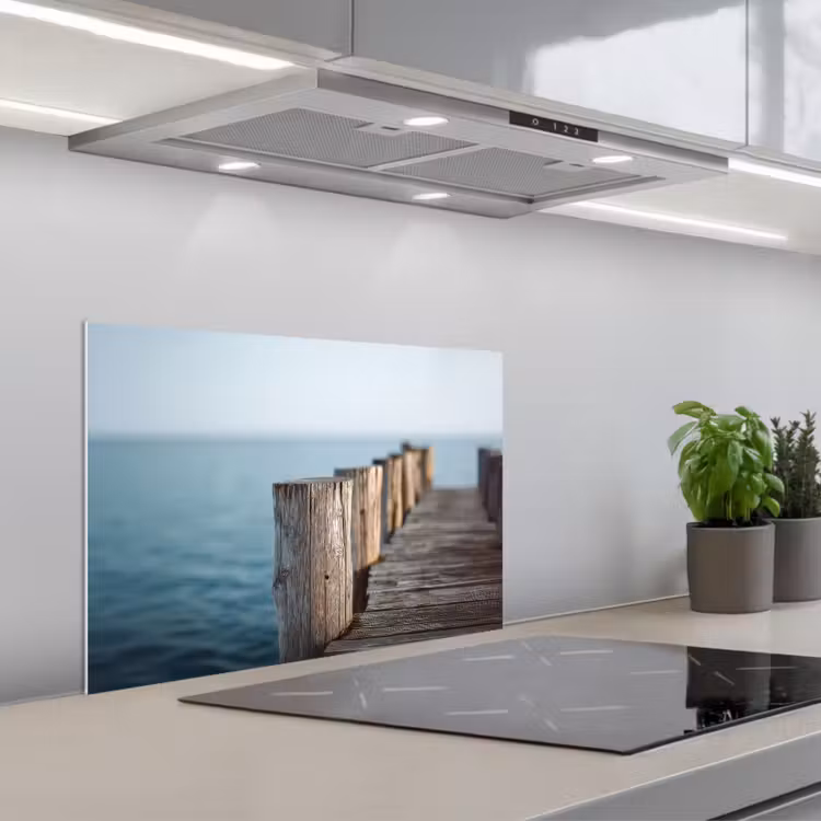 Spatscherm keuken - Houten steiger - Helderblauwe lucht — 5