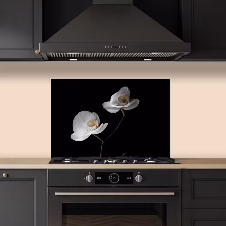 Spatscherm keuken - Orchidee - Bloemen - Zwart - Wit - Stilleven — 2