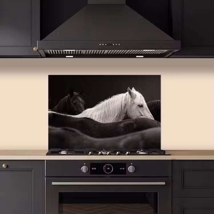 Spatscherm keuken - Paarden - Zwart - Wit - Kudde — 2