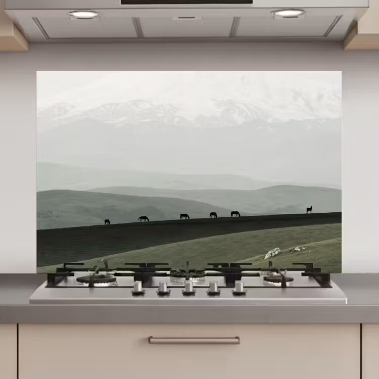 Spatscherm keuken - Grijs - Berg - Paarden — 1
