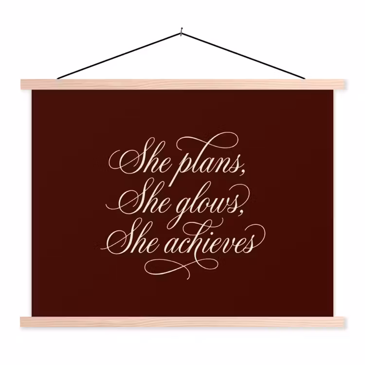 Schoolplaat - She plans she glows she achieves - Rood - Cursief — 1