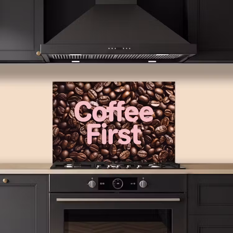 Spatscherm keuken - Coffee First - Koffiebonen - Roze — 2