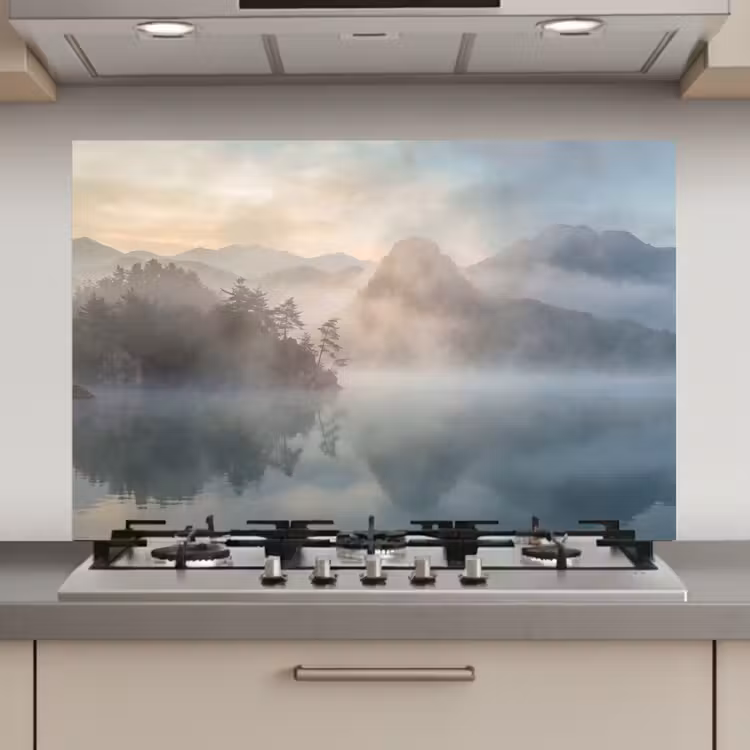 Spatscherm keuken - Landschap - Bergen - Mist - Water - Natuur — 1