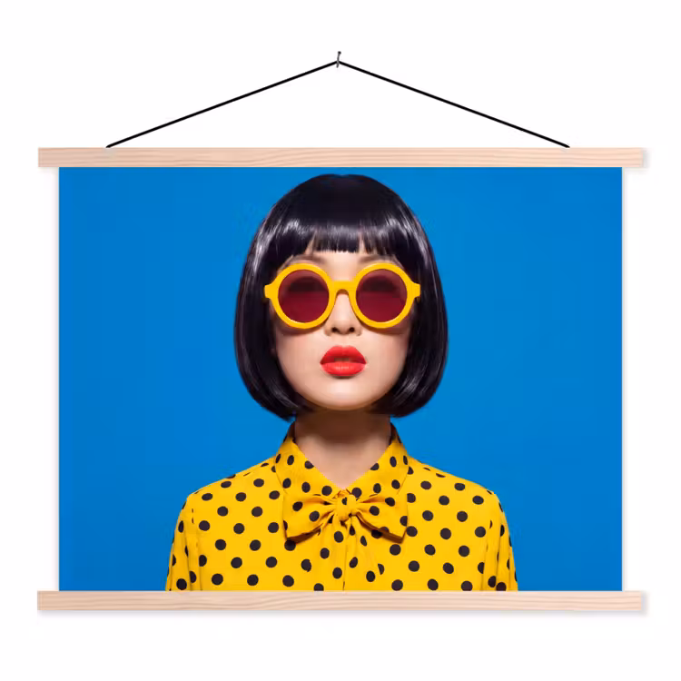 Schoolplaat - Vrouw - Zonnebril - Pop Art - Portret - Geel — 1