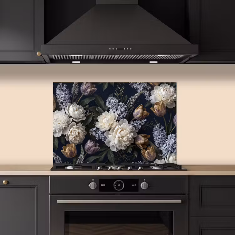 Spatscherm keuken - Bloemen - Donker - Elegant - Natuur - Wit — 2