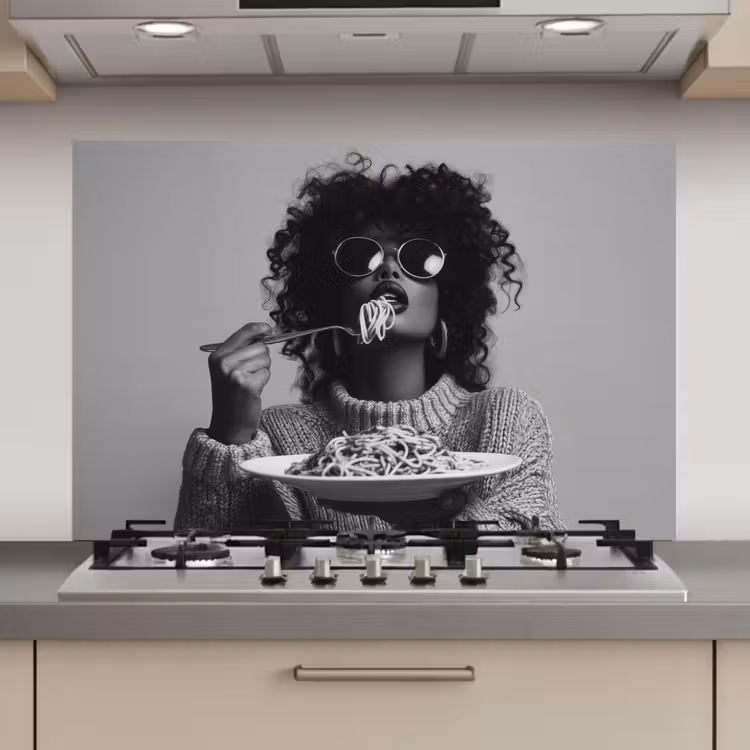 Spatscherm keuken - Vrouw - Pasta - Zwart - Wit — 1