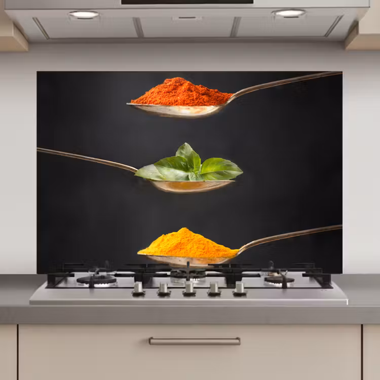 Spatscherm keuken - Zwevende Smaakaccenten — 1