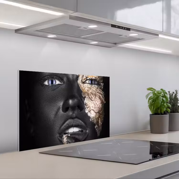 Spatscherm keuken - Vrouw - Bladgoud - Zwart - Huid - Luxe — 5
