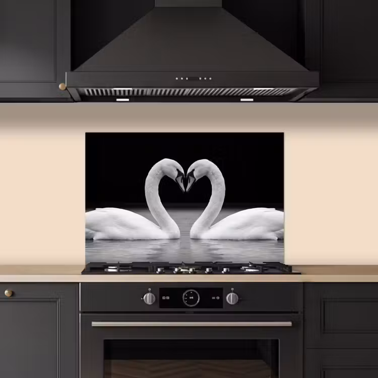 Spatscherm keuken - Zwanen - Hart - Zwart - Wit — 2