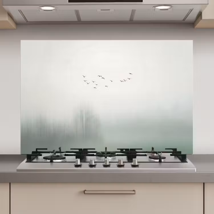 Spatscherm keuken - Vogel - Vlucht - Natuur - Minimalistisch — 1