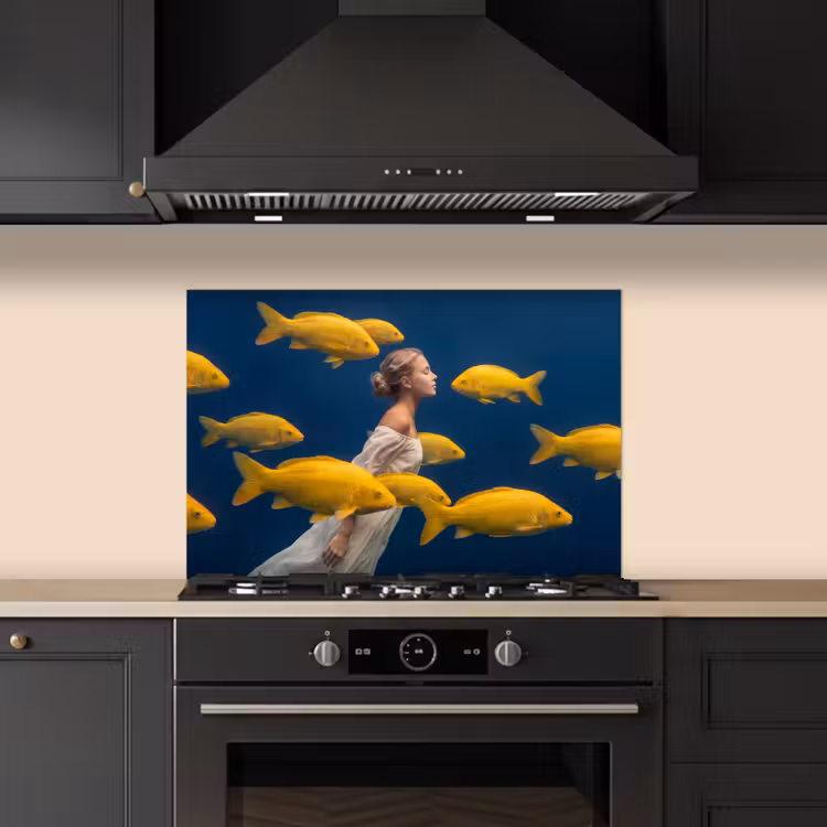 Spatscherm keuken - Vrouw - Vis - Water - Natuur - Geel — 2