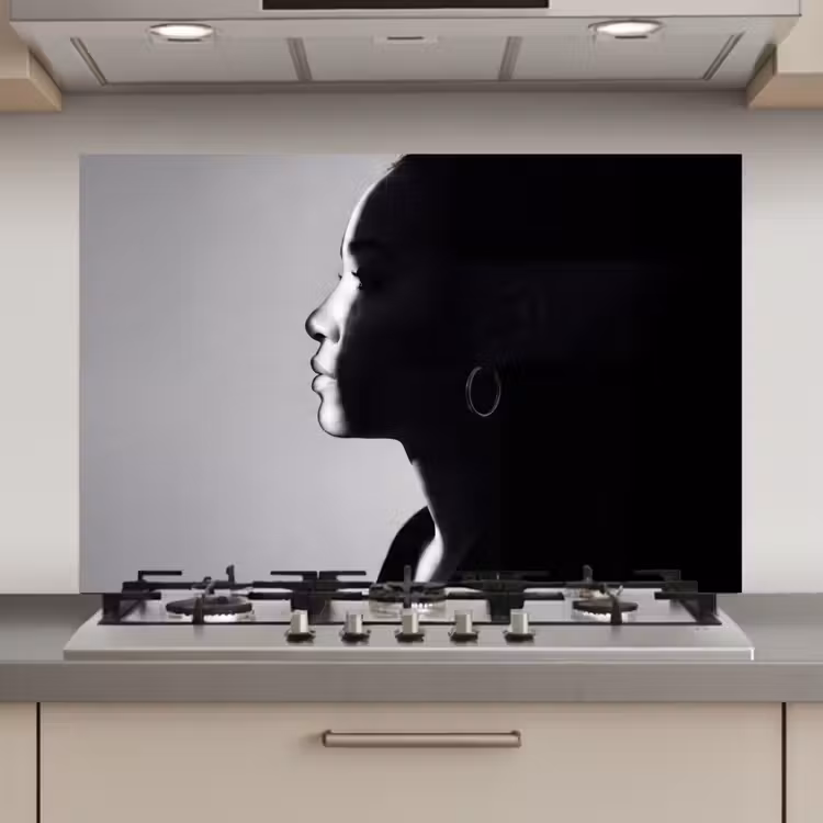 Spatscherm keuken - Vrouw - Profiel - Mensen - Zwart-wit — 1