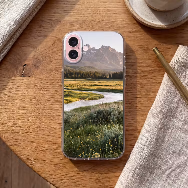 Telefoonhoesje - Berglandschap - Rivier - Bos — 2