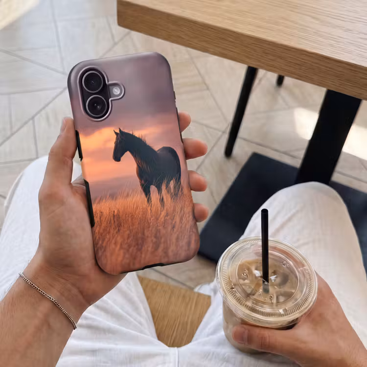 Telefoonhoesje Toughcase - Paard - Wolken - Open veld — 4