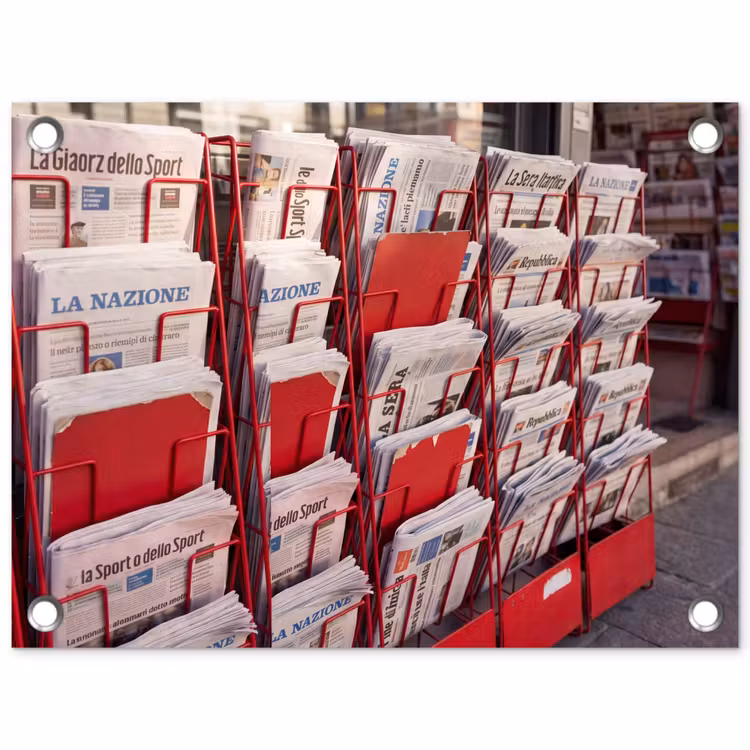 Tuinposter - Kranten - Rek - Stedelijk - Dagelijks leven - Rood — 1