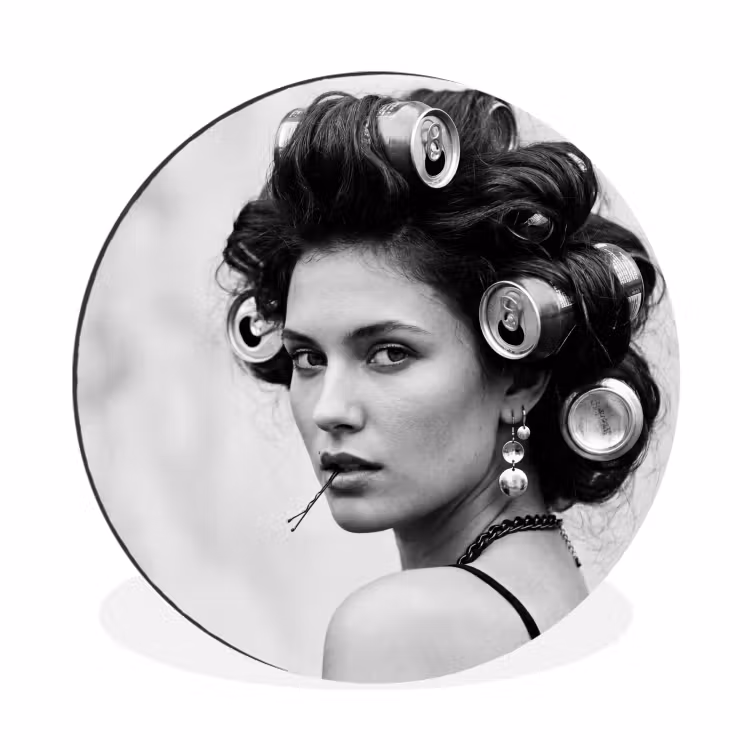 Wandcirkel - Aluminium - Edgy - Vrouw - Zwart - Wit — 1