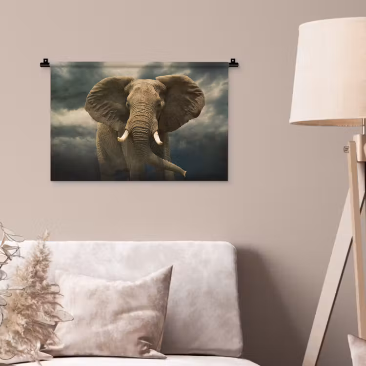 Wandkleed - Afrikaanse olifant tegen de donkere wolken — 2