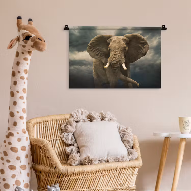 Wandkleed - Afrikaanse olifant tegen de donkere wolken — 5