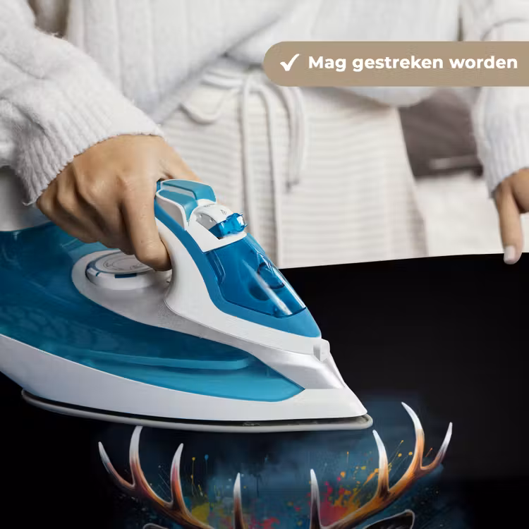 Wandkleed - Hert met gewei tussen graffiti spray — 7