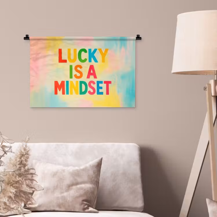 Wandkleed - Quote - Lucky - Regenboogkleuren — 2