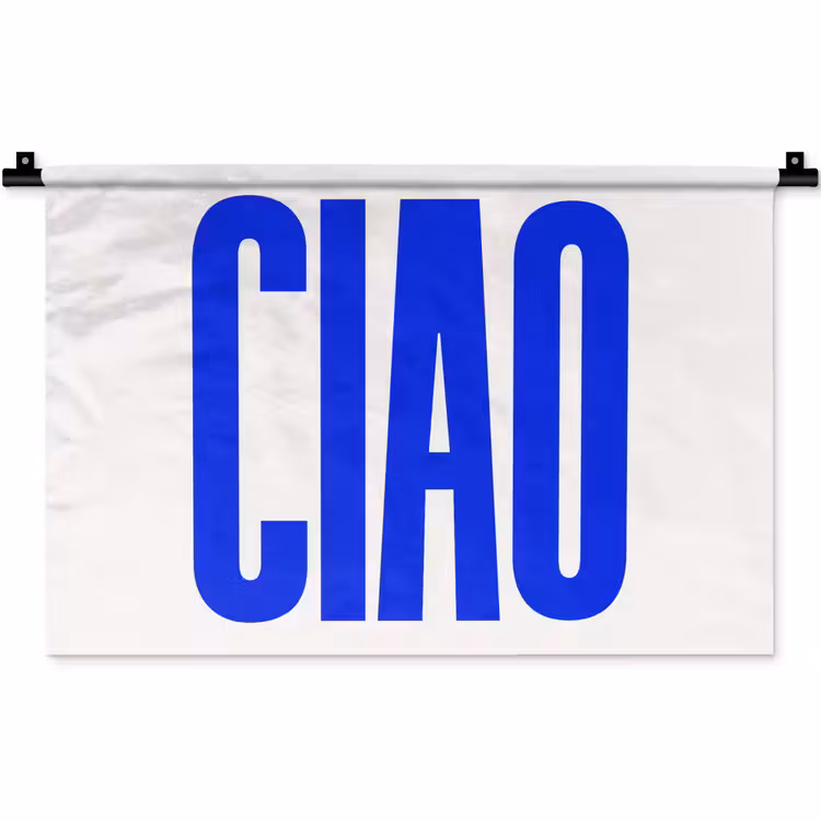 Wandkleed - Ciao - Hoofdletters - Blauw - Minimalistisch — 1