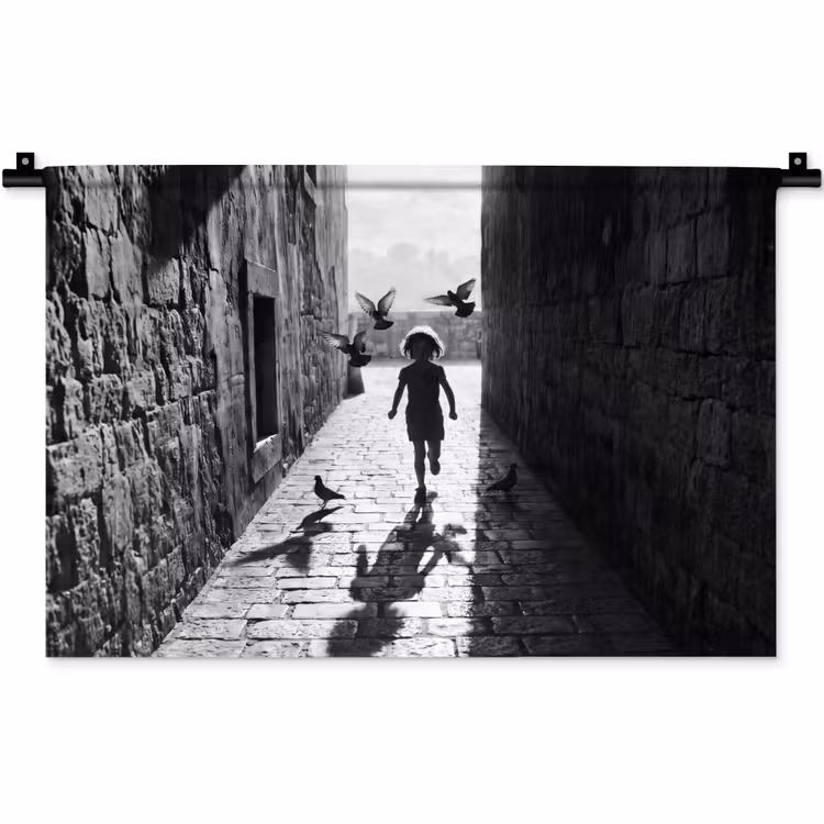 Wandkleed - Kind - Vogel - Straat - Zwart-wit - Spelen — 1