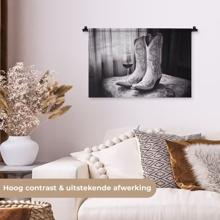 Wandkleed - Wijn - Cowboylaarzen - Raamlicht - Wit — 4