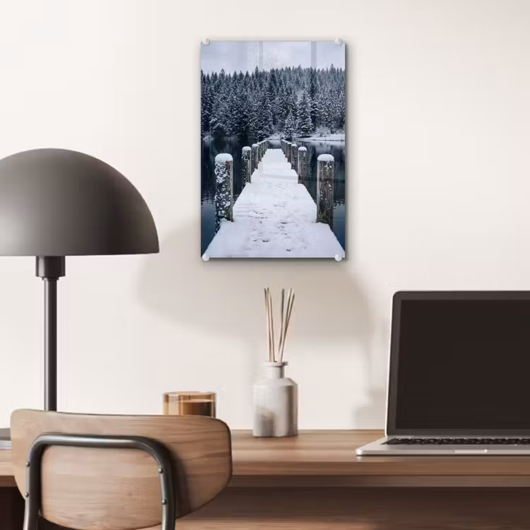 Glas schilderij - Steiger - Meer - Sneeuw - Bergen - Rustgevend — 7