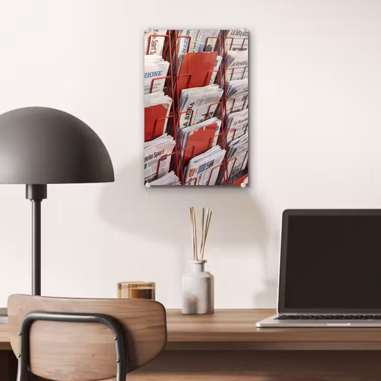 Glas schilderij - Kranten - Rek - Stedelijk - Dagelijks leven - Rood — 7