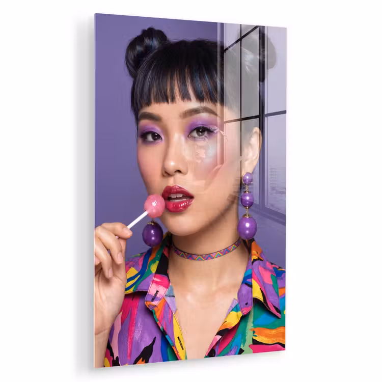 Glas schilderij - Vrouw - Portret - Make-up - Paars - Levendig — 1