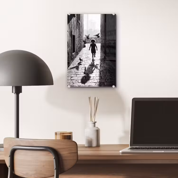 Glas schilderij - Kind - Vogel - Straat - Zwart-wit - Spelen — 7