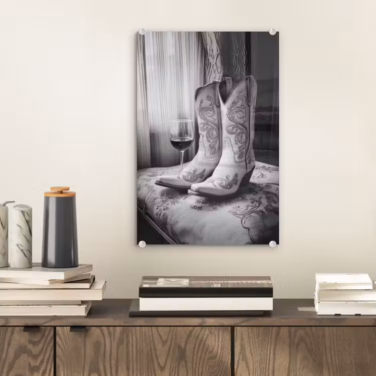 Glas schilderij - Wijn - Cowboylaarzen - Raamlicht - Wit — 2