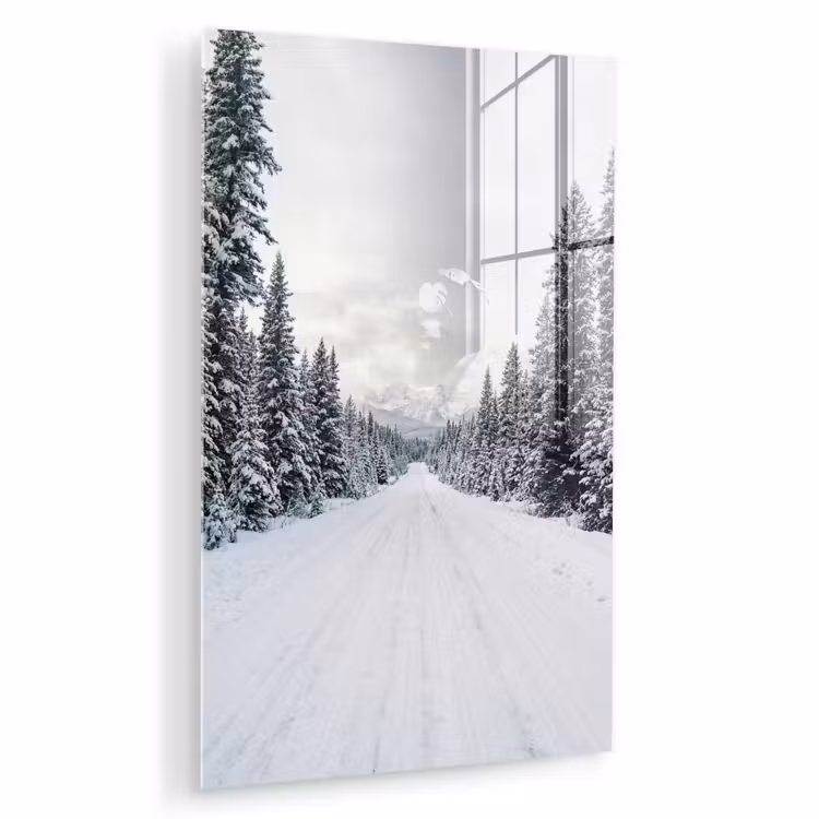 Glas schilderij - Weg - Sneeuw - Naaldbos - Winter - Avontuurlijk — 1