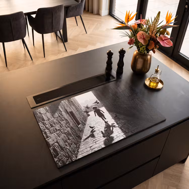 Inductie beschermer - Kind - Vogel - Straat - Zwart-wit - Spelen — 3