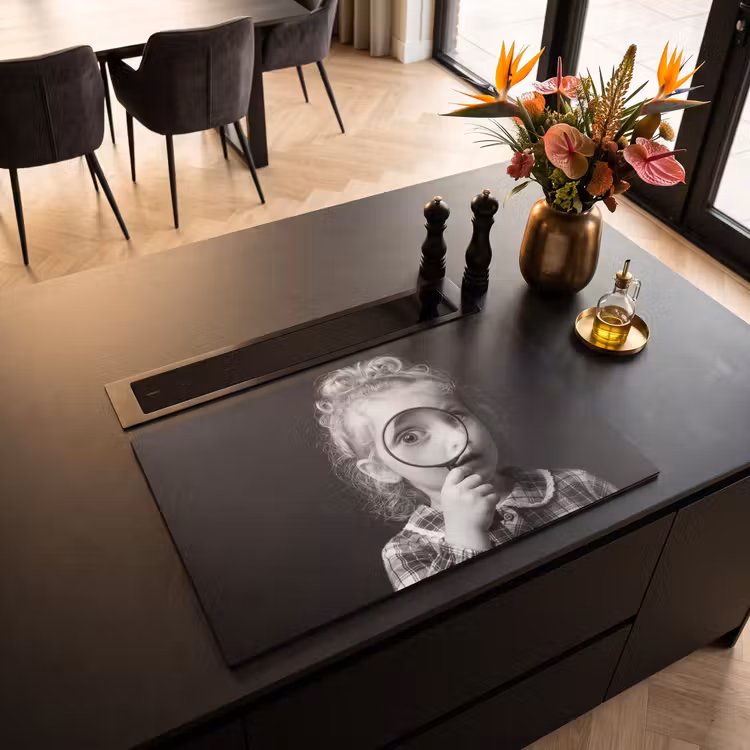 Inductie beschermer - Kind - Vergrootglas - Portret - Zwart-wit — 3