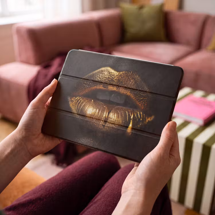 iPad hoes - Lippen - Goud - Abstract - Zwart - Aesthetic — 3