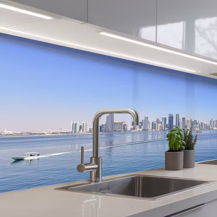 Keuken achterwand - Skyline - Blauw - Zee - Gebouwen - Stad — 2