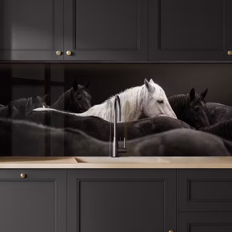 Keuken achterwand - Paarden - Zwart - Wit - Kudde — 6